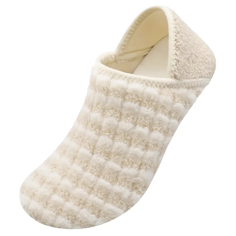 Checkered Diabetic Slippers – Textured Support for Sensitive Feet