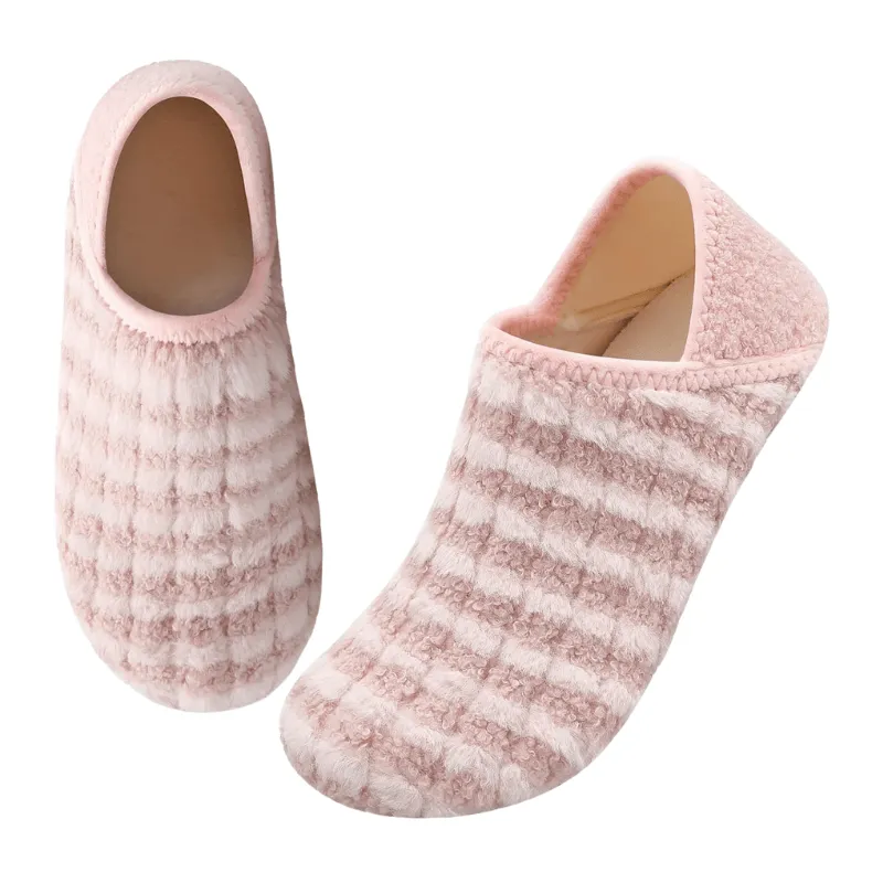 Checkered Diabetic Slippers – Textured Support for Sensitive Feet