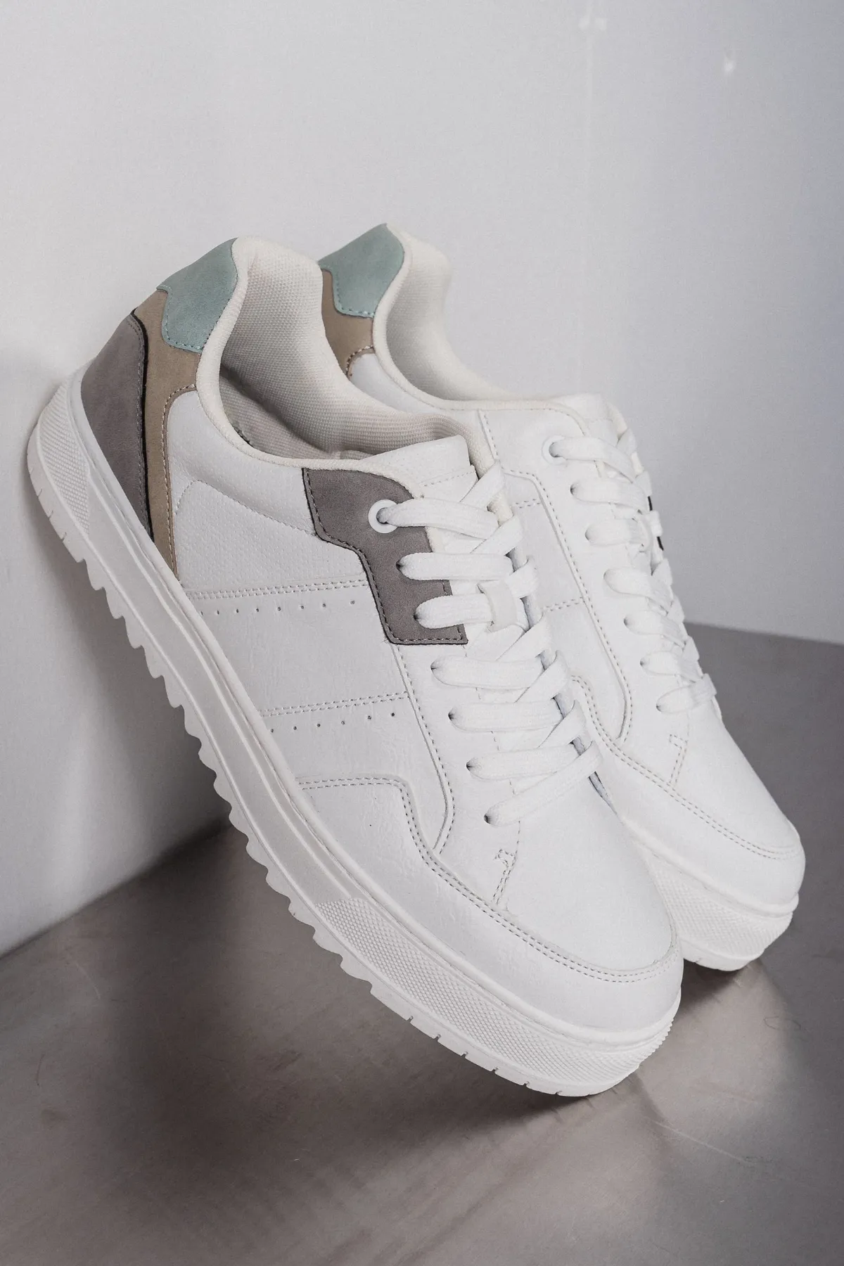 Classic Sneaker - Hvit/Grå/Grønn